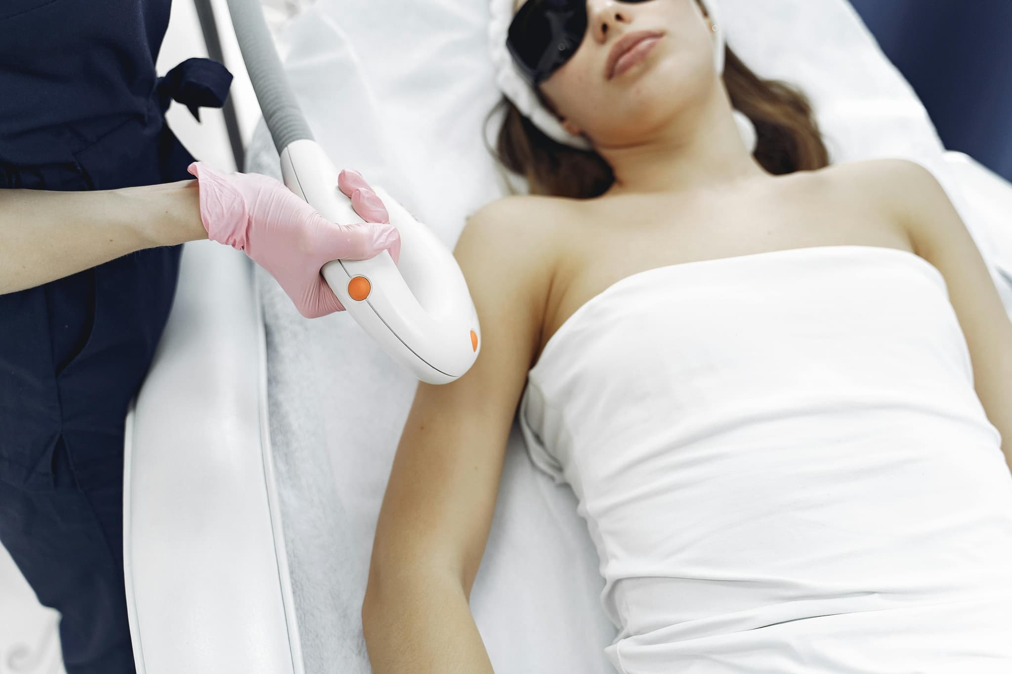 Laser ND-YAG Technician training at BC Medical Clinic